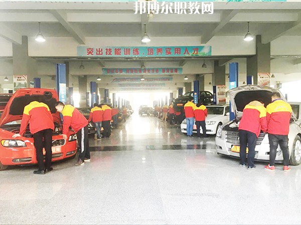 四川2021年初中生報(bào)什么汽修學(xué)校最好