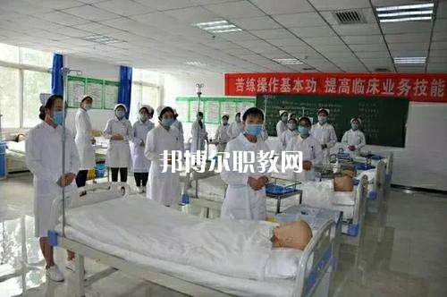 西安2021年初中生報什么衛(wèi)校好     