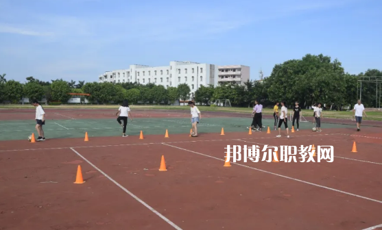 吳川職業(yè)高級中學(xué)2021年報名條件、招生要求、招生對象
