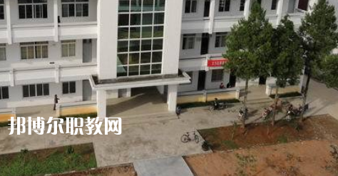 黟縣職業(yè)學校2021年報名條件、招生要求、招生對象 