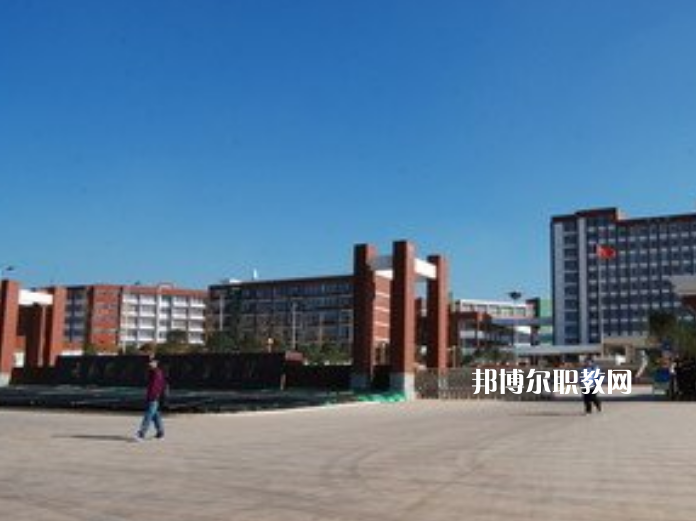 重慶松溉中等職業(yè)技術(shù)學(xué)校2021年報(bào)名條件、招生對(duì)象