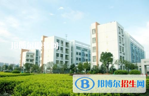 邢臺(tái)職教中心2018年報(bào)名條件、招生對(duì)象