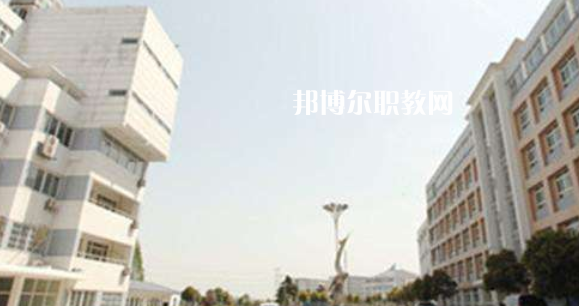 安徽紅十字會(huì)衛(wèi)生學(xué)校2021年報(bào)名條件、招生要求、招生對(duì)象