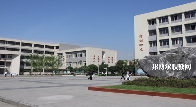 宜良縣職業(yè)高級中學(xué)2021年報名條件、招生要求、招生對象
