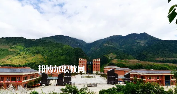 迪慶州民族中等專業(yè)學(xué)校怎么樣、好不好