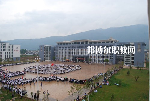 麗江民族中等專業(yè)學(xué)校怎么樣、好不好