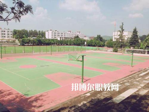 楚雄醫(yī)藥高等?？茖W(xué)校2021年報(bào)名條件、招生要求、招生對(duì)象