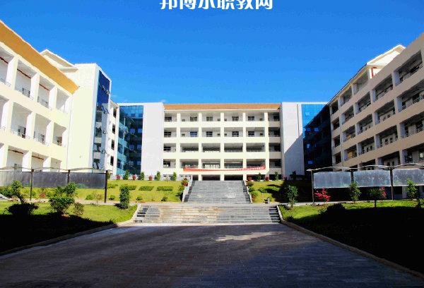 芒市職業(yè)教育中心2021年學(xué)費(fèi)、收費(fèi)多少