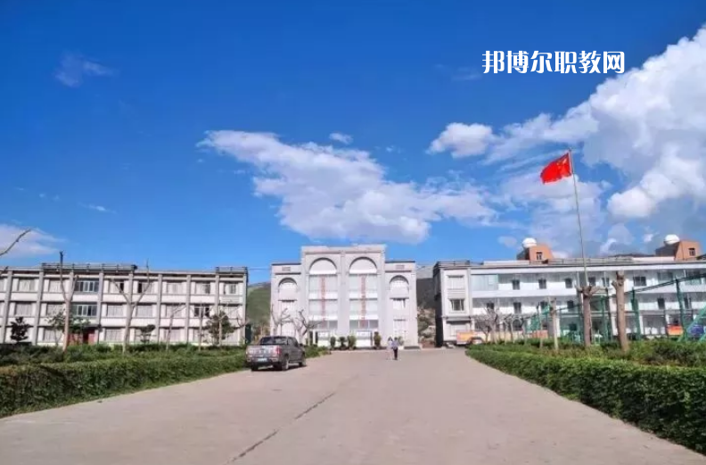 紅河財(cái)經(jīng)學(xué)校2021年報(bào)名條件、招生要求、招生對(duì)象