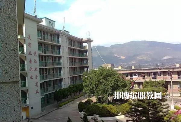 玉溪第二職業(yè)高級中學(xué)2021年學(xué)費(fèi)、收費(fèi)多少