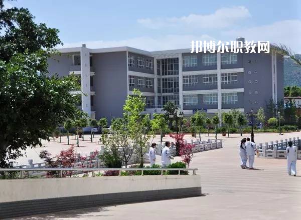 昆明旅游職業(yè)中學(xué)2021年學(xué)費(fèi)、收費(fèi)多少