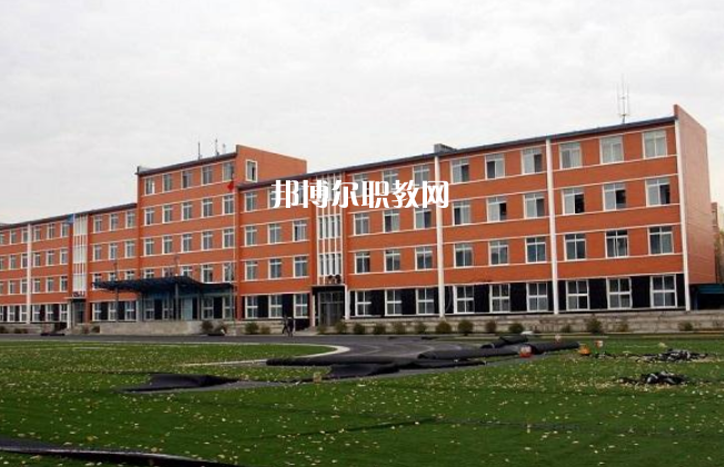 云南楚雄工業(yè)學(xué)校怎么樣、好不好