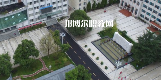 四川2022年初中生報什么護(hù)理學(xué)校