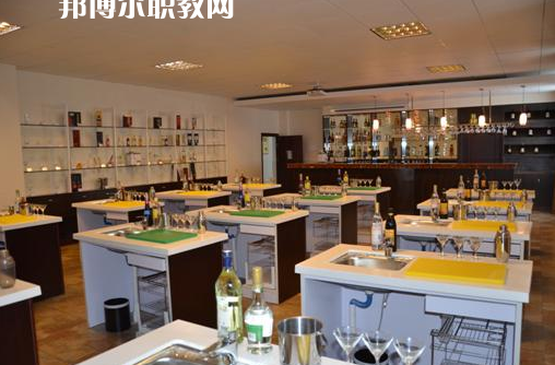 貴州旅游學(xué)校2022年學(xué)費、收費多少