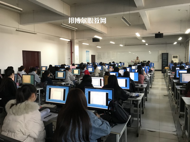 重慶計(jì)算機(jī)職業(yè)高級(jí)中學(xué)2022年有哪些專(zhuān)業(yè)