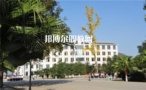 重慶機電工業(yè)學校怎么樣、好不好
