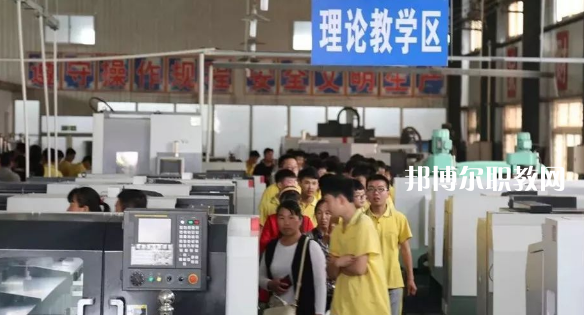 武邑奮飛職業(yè)技術(shù)中等專業(yè)學(xué)校怎么樣、好不好