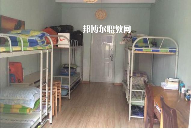 重慶第二財貿(mào)學校2022年宿舍條件 