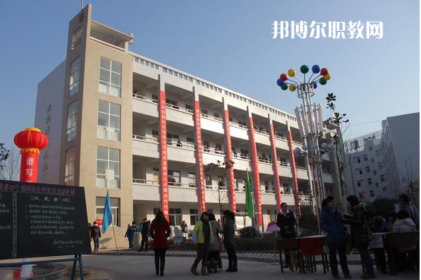 重慶益民技工學(xué)校2022年學(xué)費(fèi)、收費(fèi)多少 