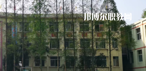 成都恒輝技工學校2022年學費、收費多少