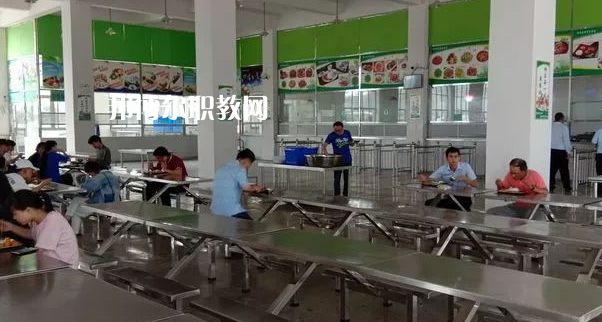 貴州貴陽經(jīng)貿(mào)職業(yè)學(xué)校2022年報名條件、招生要求、招生對象