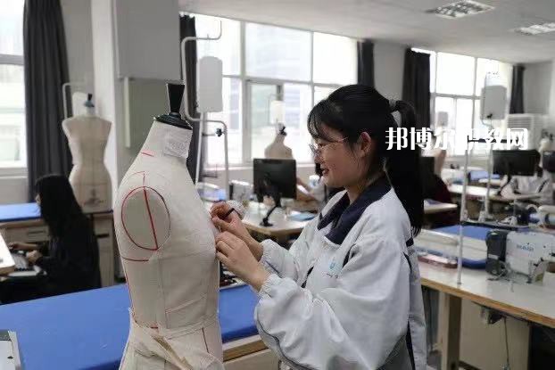 江蘇省蘇州絲綢中等專業(yè)學(xué)校2022年報(bào)名條件、招生要求、招生對(duì)象