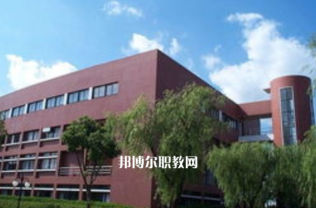 畢節(jié)市第一技工學(xué)校2022年報(bào)名條件、招生要求、招生對(duì)象
