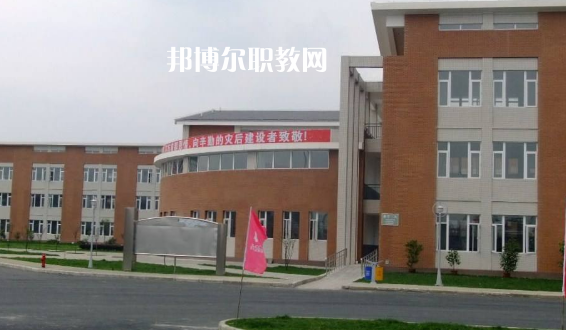 四川什邡職業(yè)中專學(xué)校2022年報(bào)名條件、招生要求、招生對象