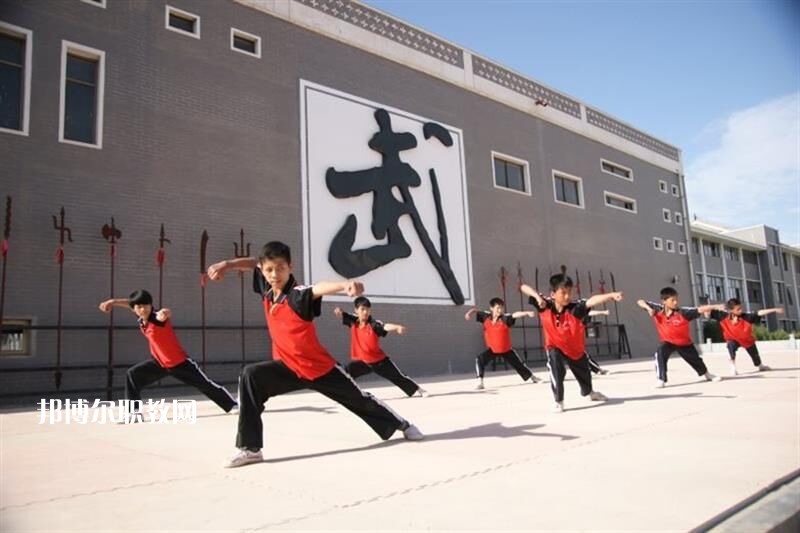 平?jīng)鲠轻嘉奈鋵W(xué)校2022年學(xué)費(fèi)、收費(fèi)多少