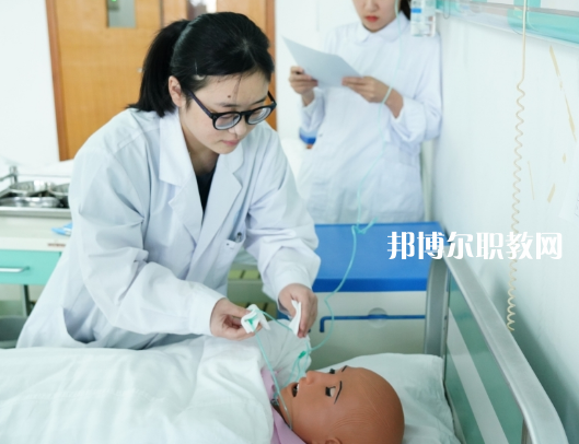 常州衛(wèi)生高等職業(yè)技術(shù)學(xué)校2022年報(bào)名條件、招生要求、招生對(duì)象