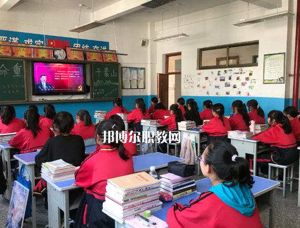 甘肅省靖遠(yuǎn)師范學(xué)校2022年招生辦聯(lián)系電話(huà)