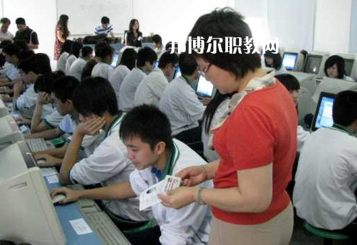 汕頭澄海職業(yè)技術學校2022年報名條件、招生要求、招生對象