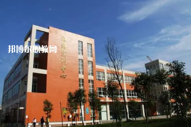 四川德陽黃許職業(yè)中專學(xué)校2022年報(bào)名條件、招生對象、招生要求
