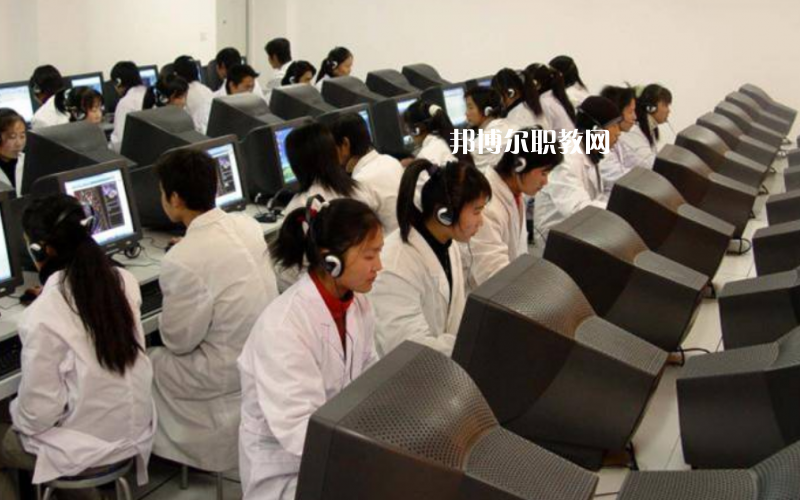 甘南州衛(wèi)生學(xué)校2022年招生辦聯(lián)系電話(huà)