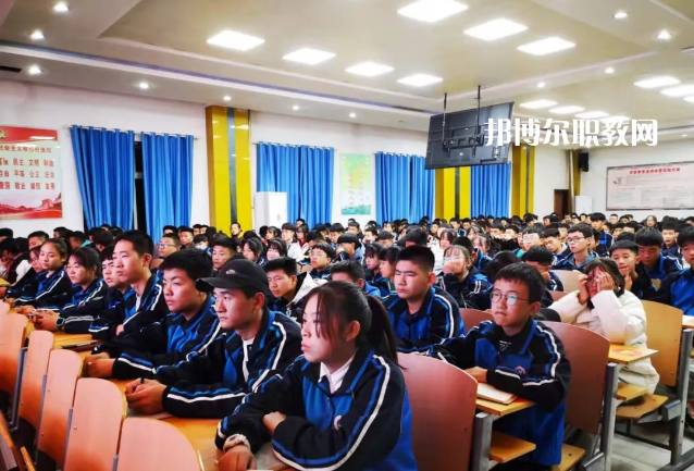 甘肅環(huán)縣職業(yè)中等專業(yè)學(xué)校2022年學(xué)費(fèi)、收費(fèi)多少