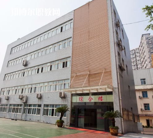 重慶工業(yè)學(xué)校2022年報(bào)名條件、招生要求、招生對象