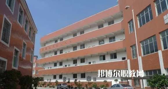 普安縣技工學(xué)校2022年報(bào)名條件、招生要求、招生對(duì)象