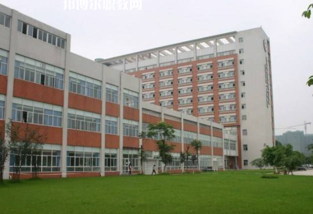 德陽中德工業(yè)技術(shù)學(xué)校2022年學(xué)費(fèi)、收費(fèi)多少