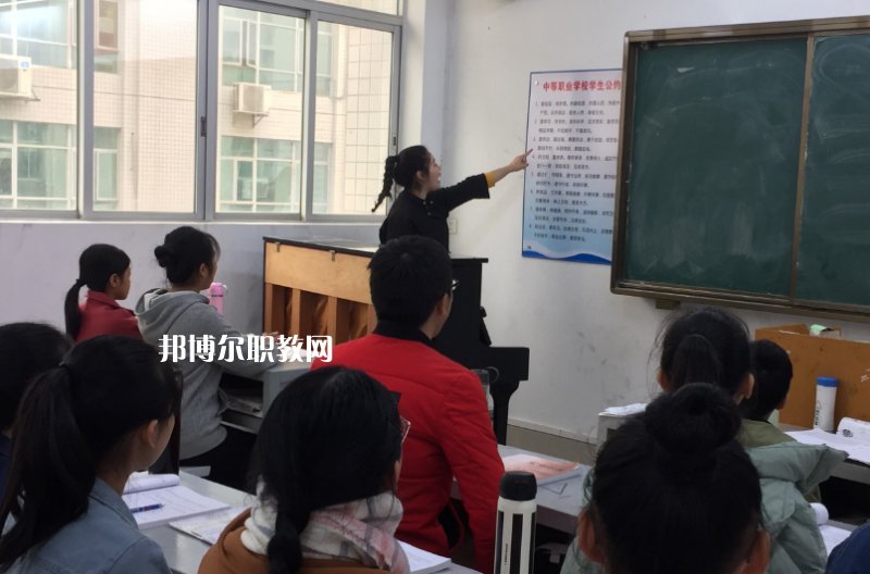 汕頭文化藝術(shù)學(xué)校2022年報(bào)名條件、招生要求、招生對(duì)象