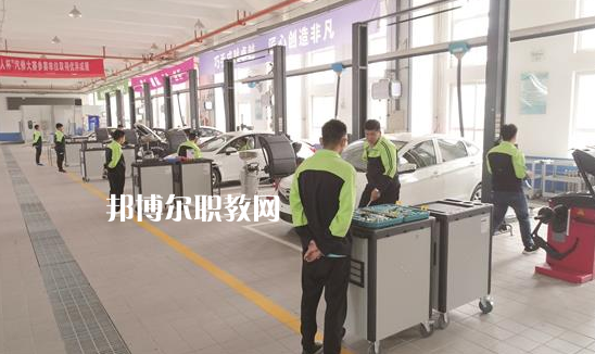 河北曲陽雕刻學(xué)校2022年學(xué)費(fèi)、收費(fèi)多少