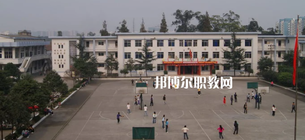 成都市育華職業(yè)學校怎么樣、好不好