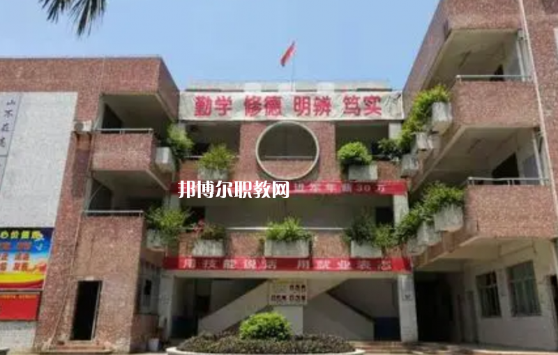 佛山騰飛技工學(xué)校2022年報(bào)名條件、招生要求、招生對象