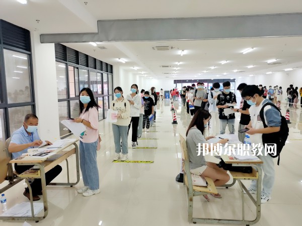 六安市職業(yè)學(xué)校(中專部)怎么樣、好不好