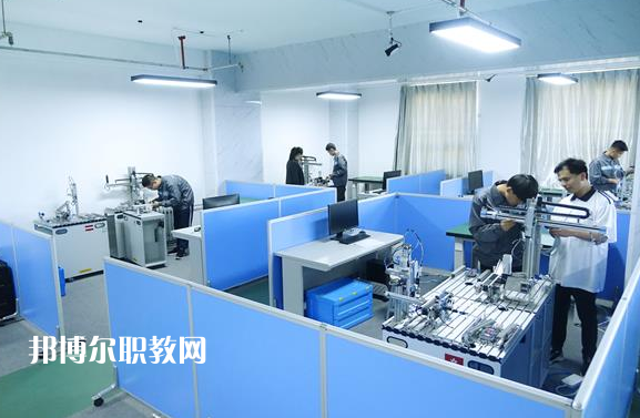 滄縣職業(yè)技術(shù)教育中心2022年報名條件、招生要求、招生對象