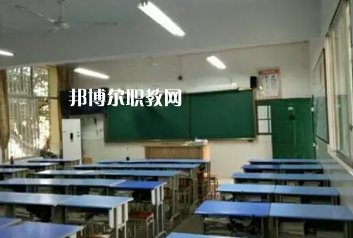 重慶北碚職業(yè)教育中心2022年招生辦聯系電話