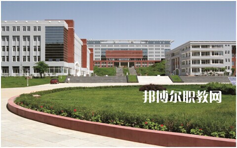 鳳慶縣職業(yè)高級中學(xué)2022年報名條件、招生要求、招生對象