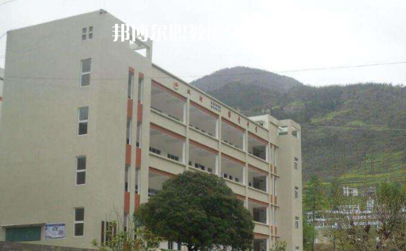 四川西昌交通學(xué)校2022年報(bào)名條件、招生要求、招生對象;