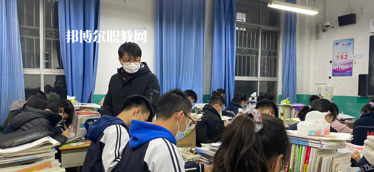 張家口華溢中等專業(yè)學(xué)校2022年學(xué)費(fèi)、收費(fèi)多少