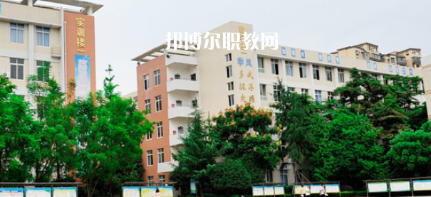 華坪縣職業(yè)高級中學(xué)2022年招生對象、招生條件、報(bào)名條件