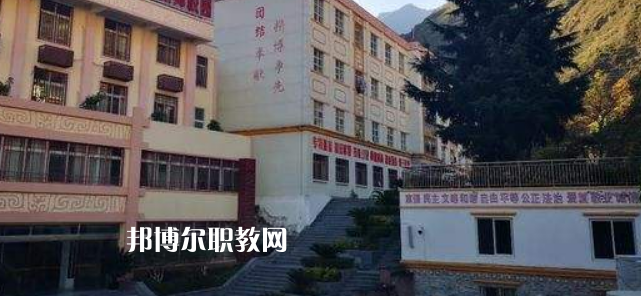 威州民族師范學(xué)校2022年報(bào)名條件、招生要求、招生對(duì)象